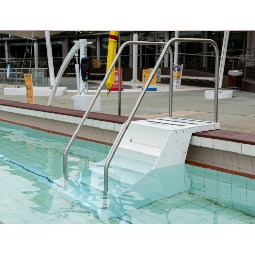 PLATYPUS POOL STEPS